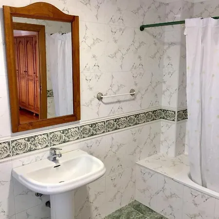 Adela Inn *